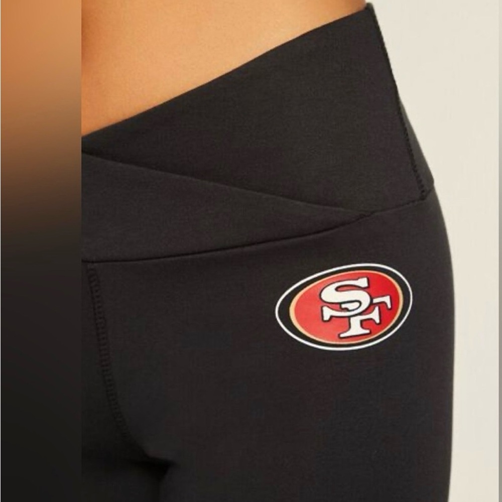 Forever 21 NFL San Francisco 49ers Flare Leggings Women’s XS NWT - Picture 5 of 9